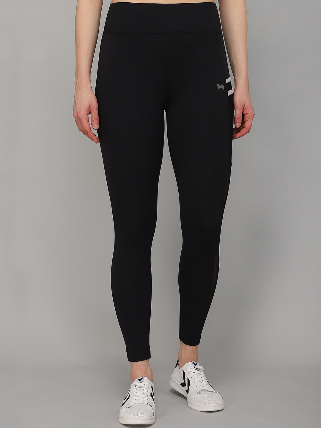 

MUSCLE TORQUE Women Black Solid Skinny-Fit Tights