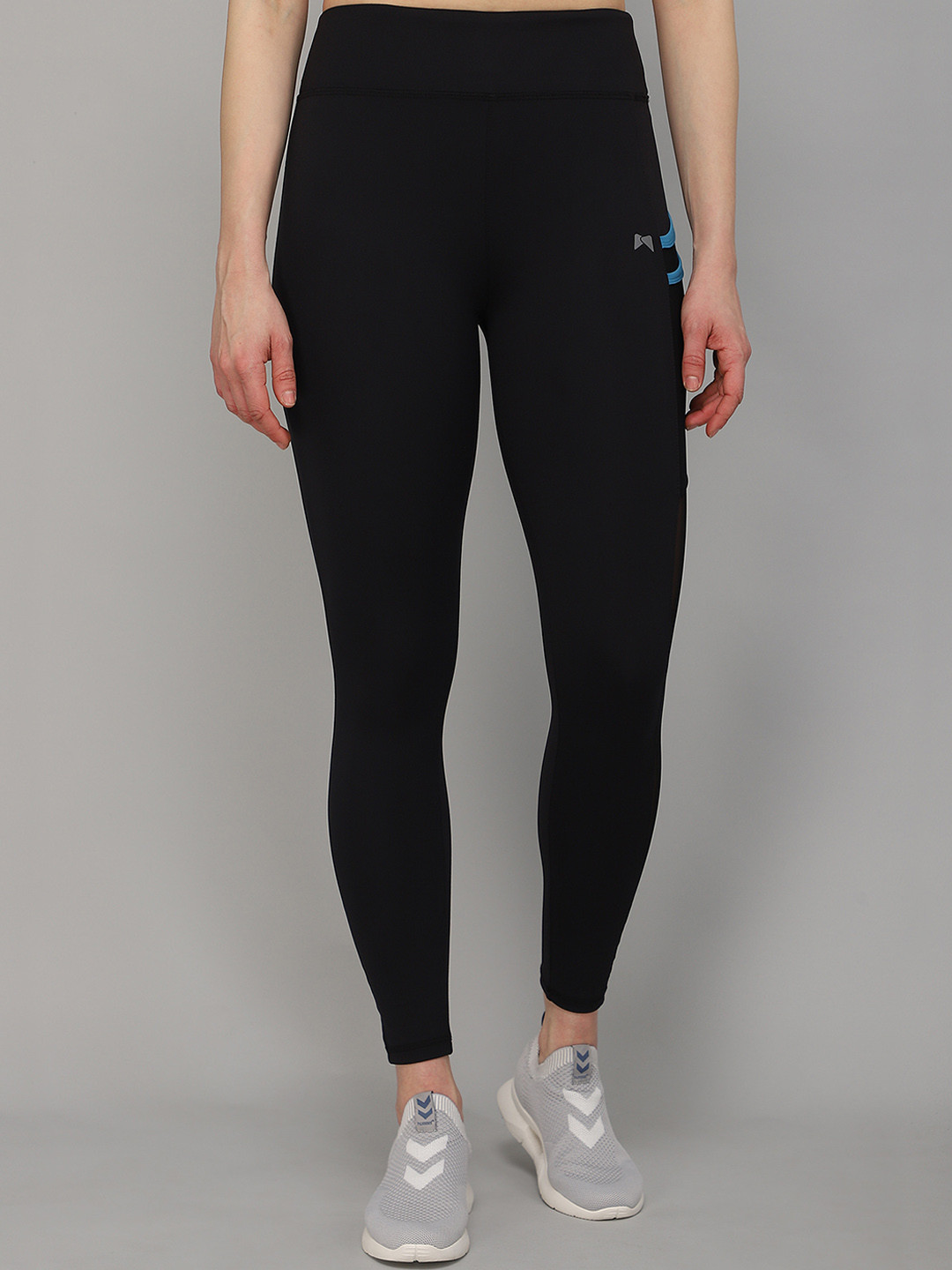 

MUSCLE TORQUE Women Black Solid Ankle-Length Tights