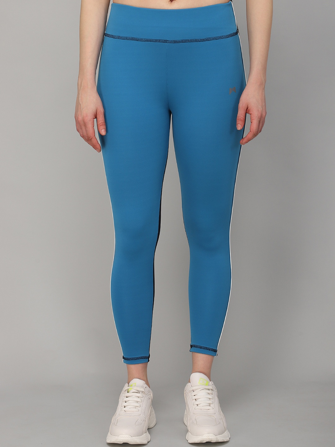 

MUSCLE TORQUE Women Blue Solid Skinny-Fit Bone Dry High Waist Tights