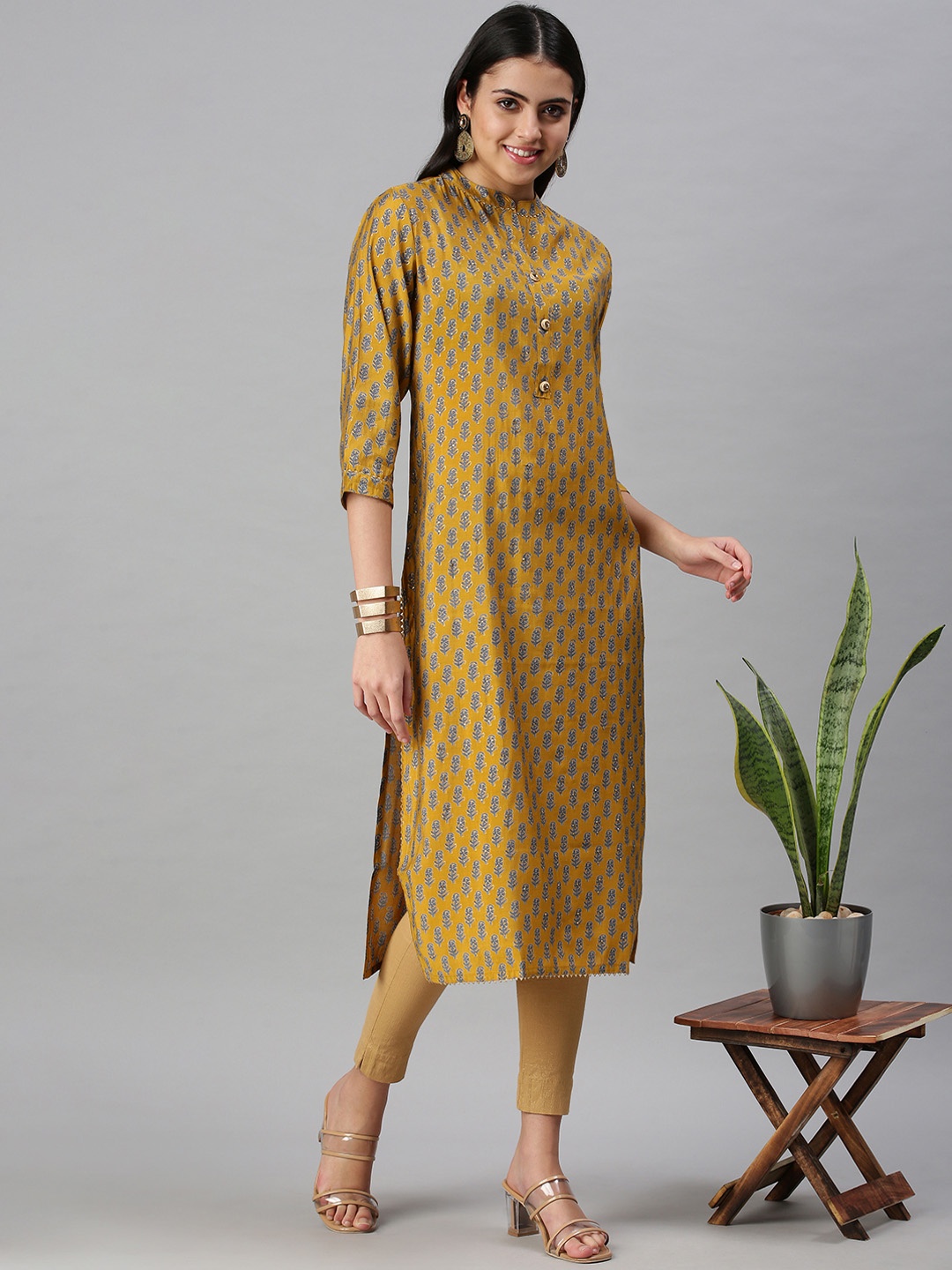 

SHOWOFF Women Mustard Yellow & Blue Ethnic Motifs Printed Kurta