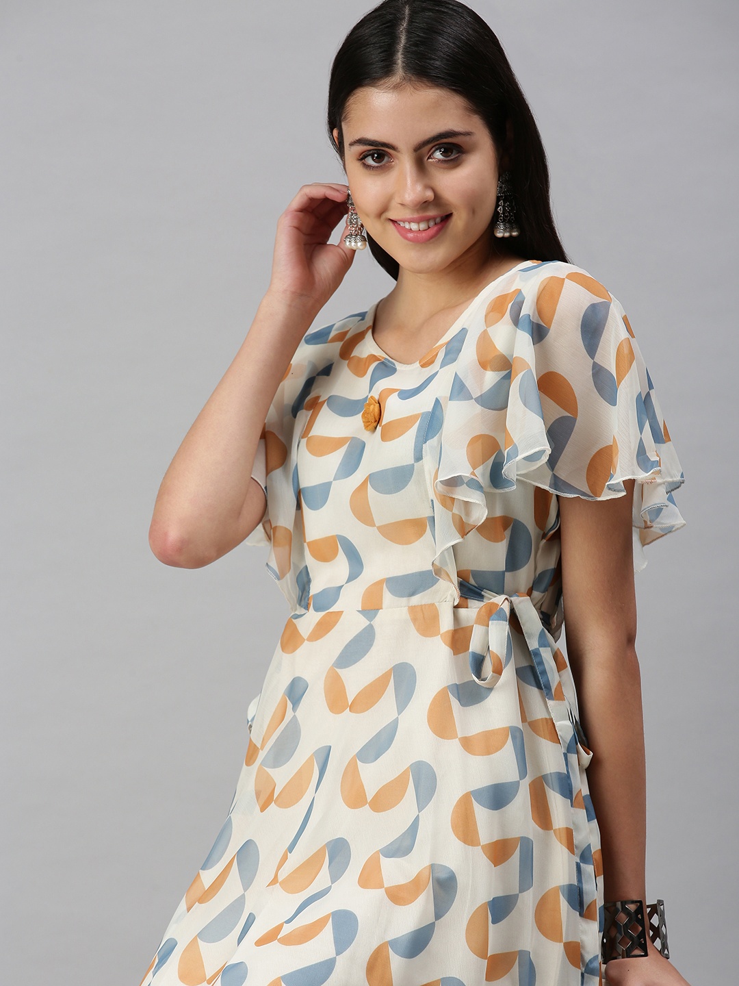 

SHOWOFF Women Cream-Coloured Geometric Printed Flared Sleeves Kurta