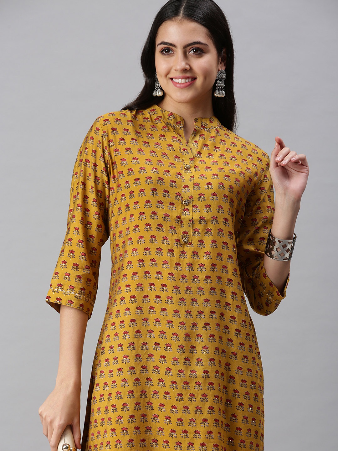 

SHOWOFF Women Mustard Yellow Floral Printed Flared Sleeves Kurta