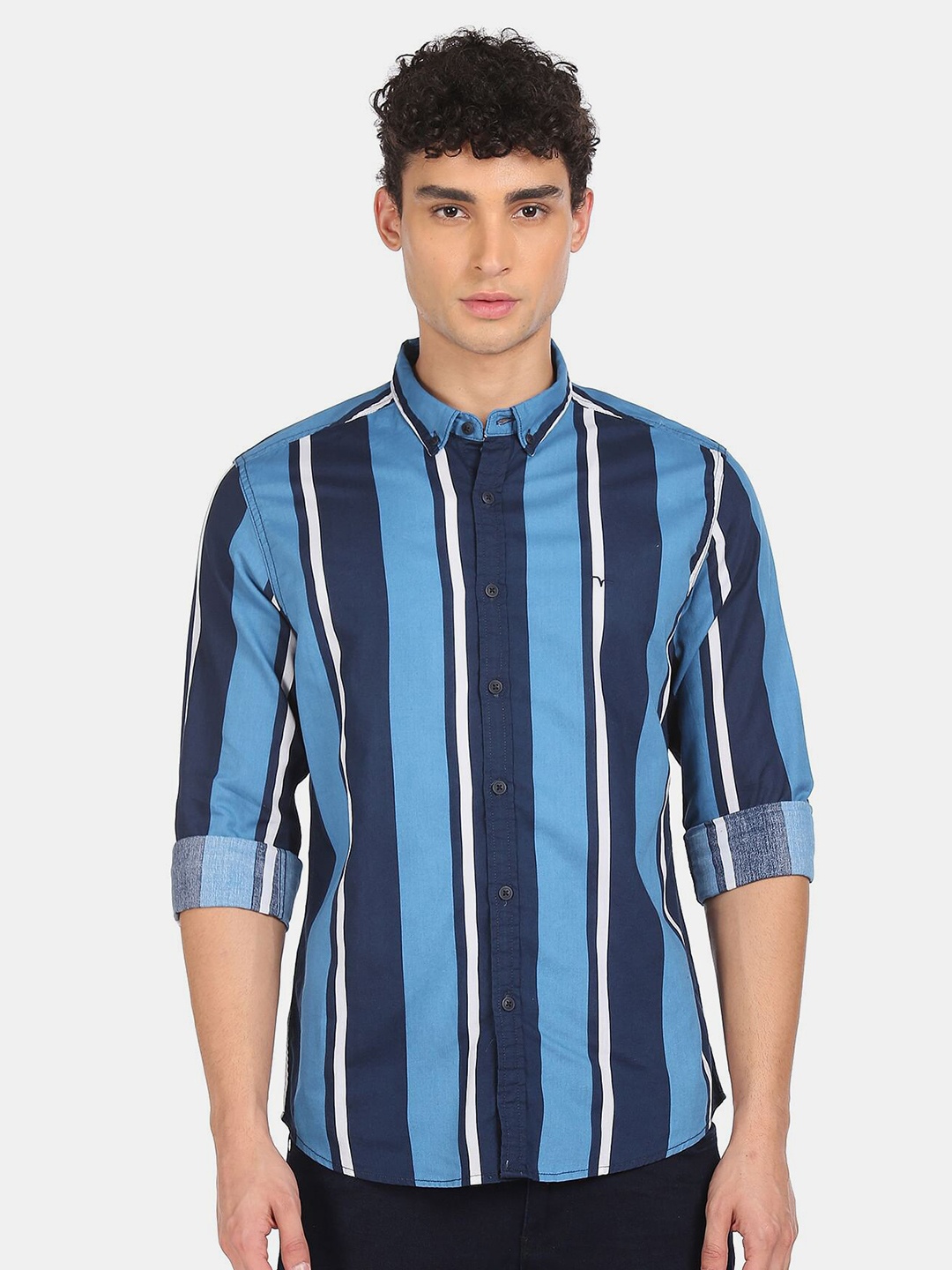 

Flying Machine Men Blue Striped Casual Shirt