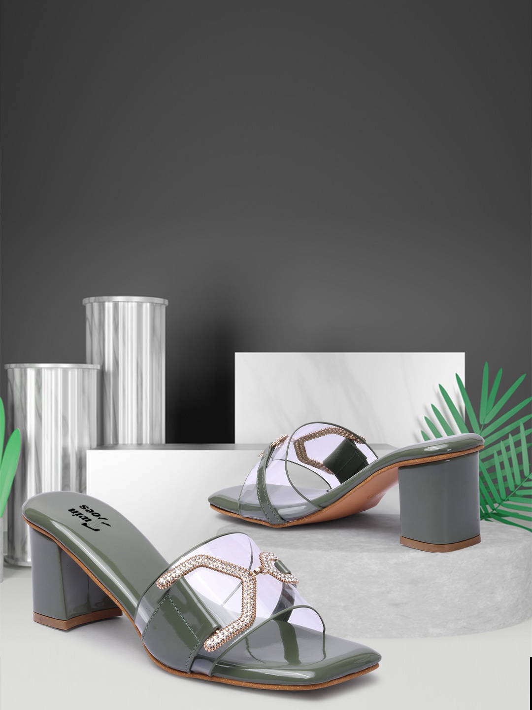 

TWIN TOES Green Embellished Block Heels