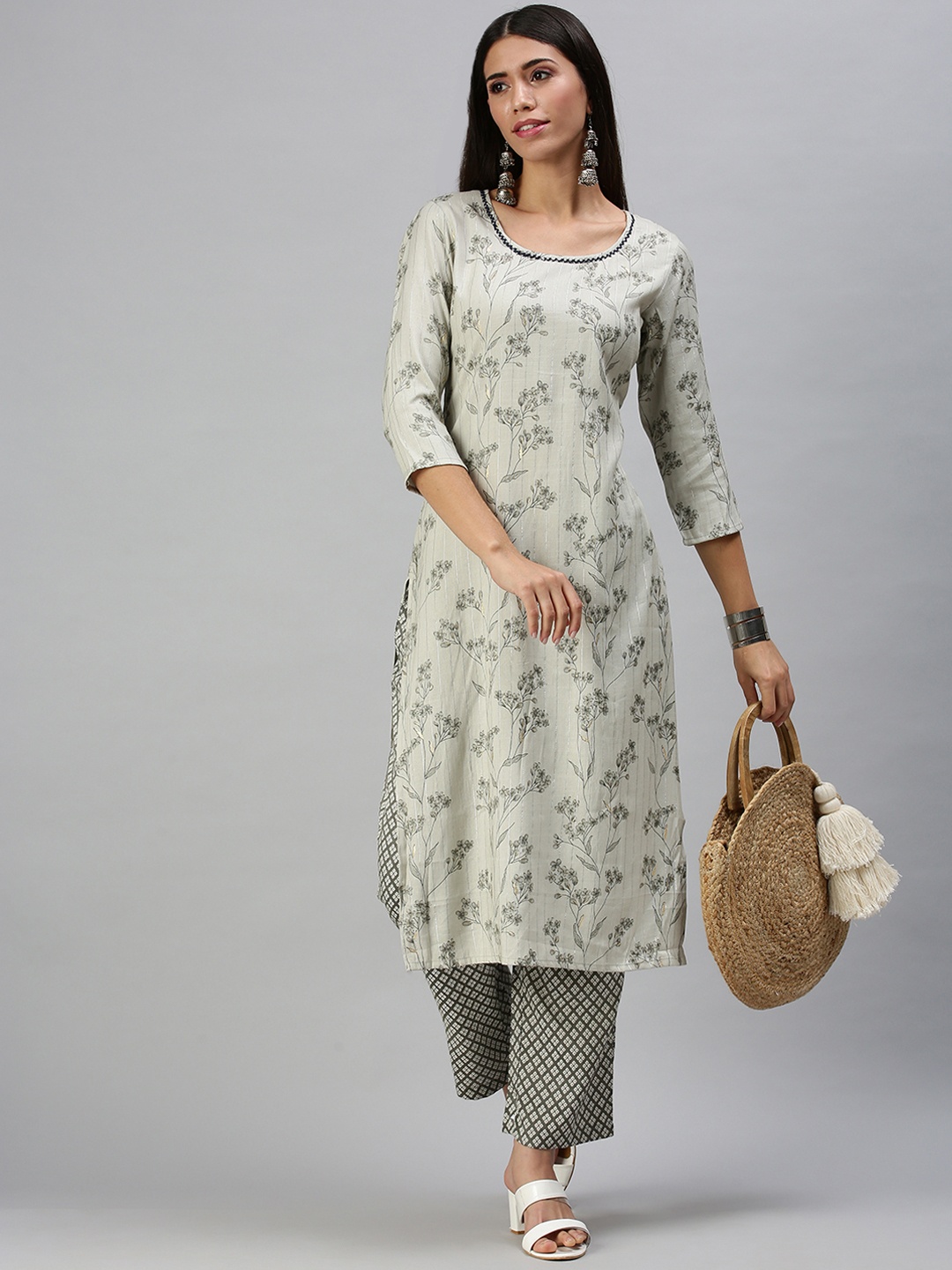 

SHOWOFF Women Grey Floral Printed Kurta with Trousers
