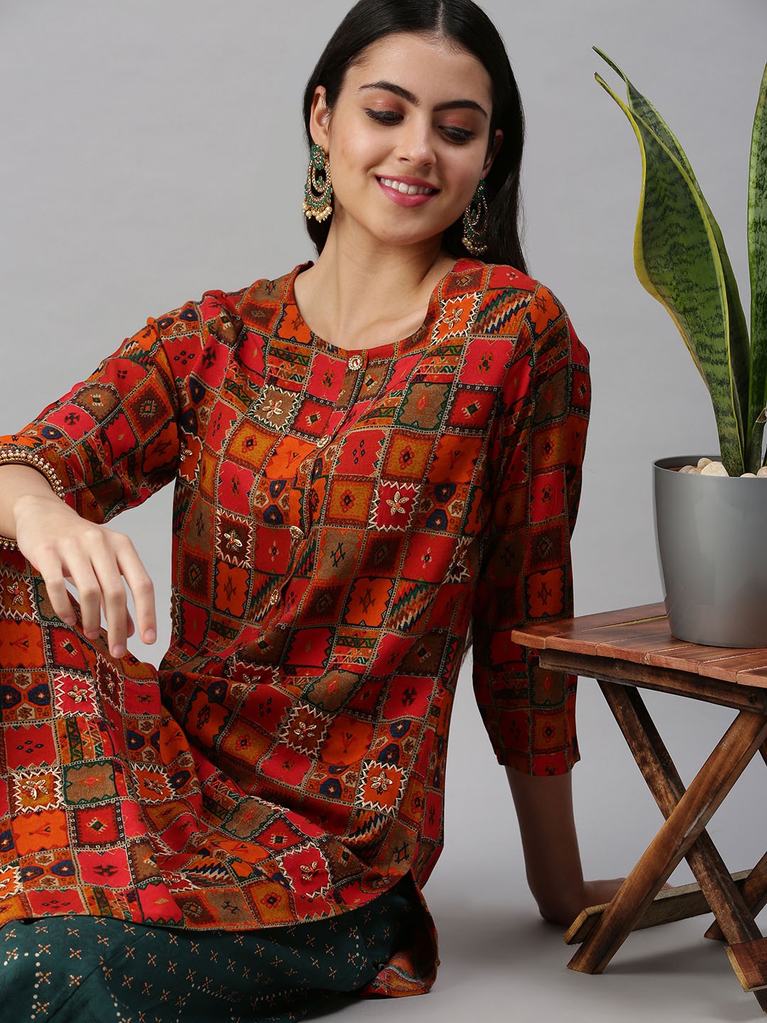 

SHOWOFF Women Maroon Printed Kurta with Trousers