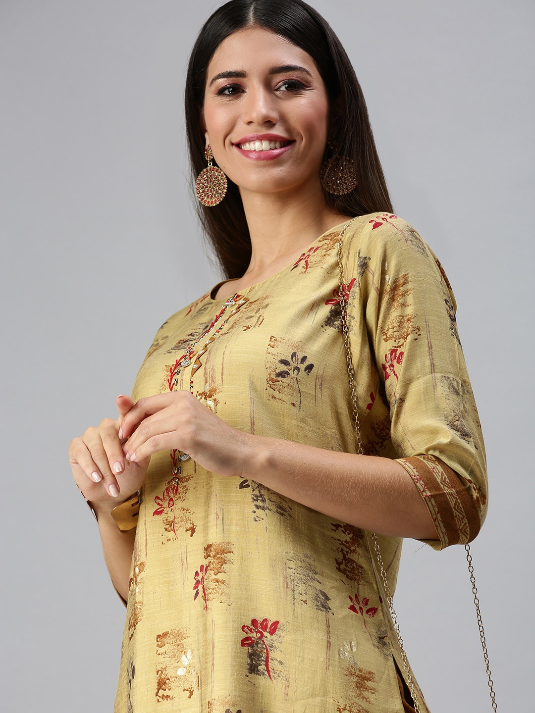 

SHOWOFF Women Mustard Yellow Floral Printed Straight Kurta with Trousers