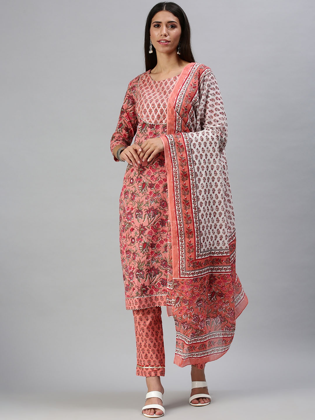 

SHOWOFF Women Peach-Coloured Ethnic Motifs Printed Gotta Patti Kurta with Trousers & With Dupatta