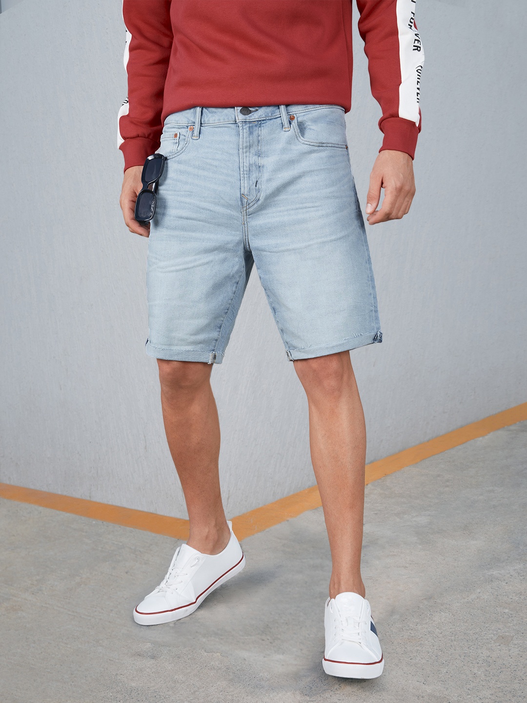 

AMERICAN EAGLE OUTFITTERS Men Blue Washed Denim Shorts