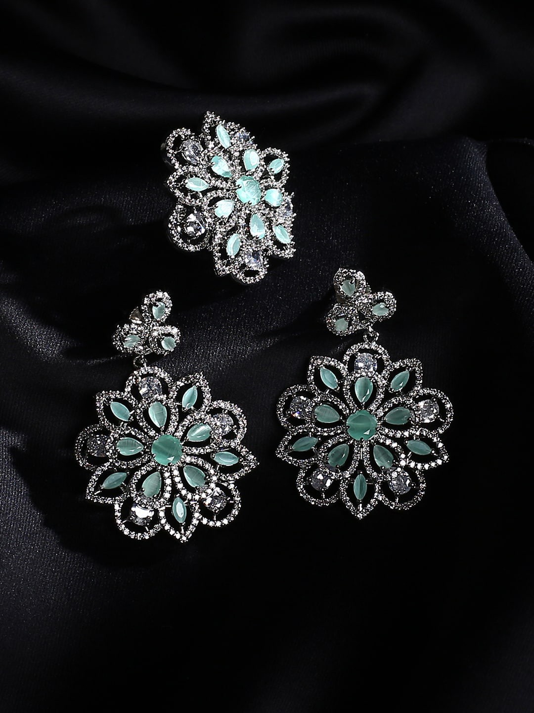 

justpeachy Women Silver-Plated White & Green AD-Studded Jewellery Set