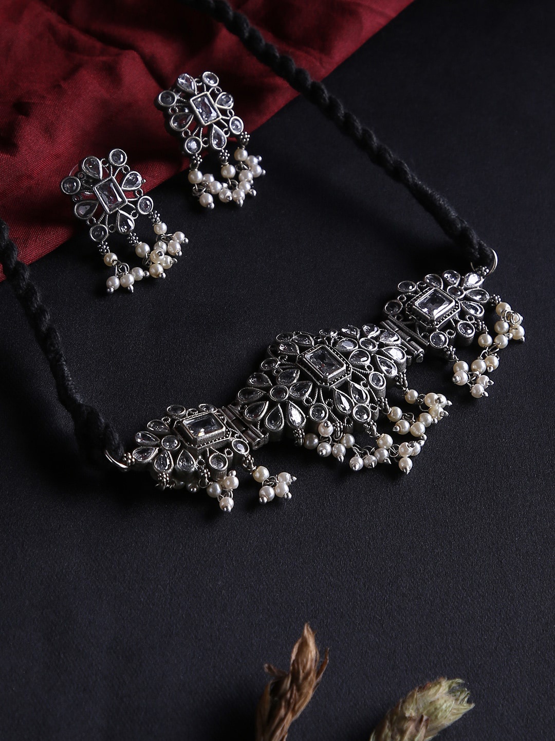 

justpeachy Silver-Plated Silver-Toned Stone-Studded Oxidized Jewellery Set
