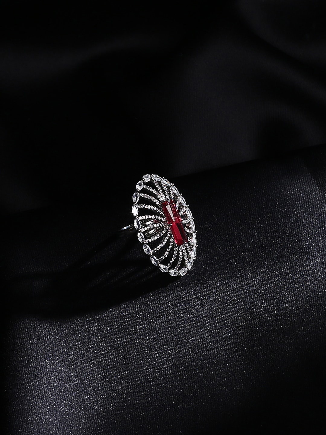 

justpeachy Silver-Plated Red & White AD-Studded Finger Ring