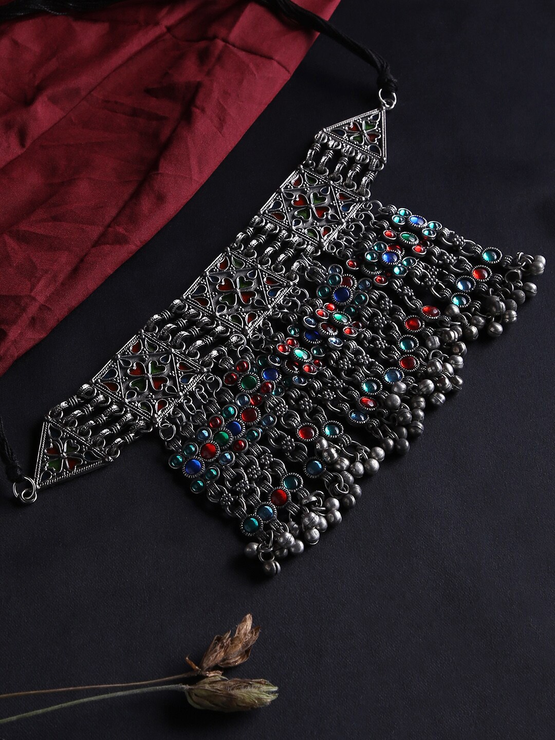 

justpeachy Women Silver & Green-Toned & Plated Beaded Choker Necklace