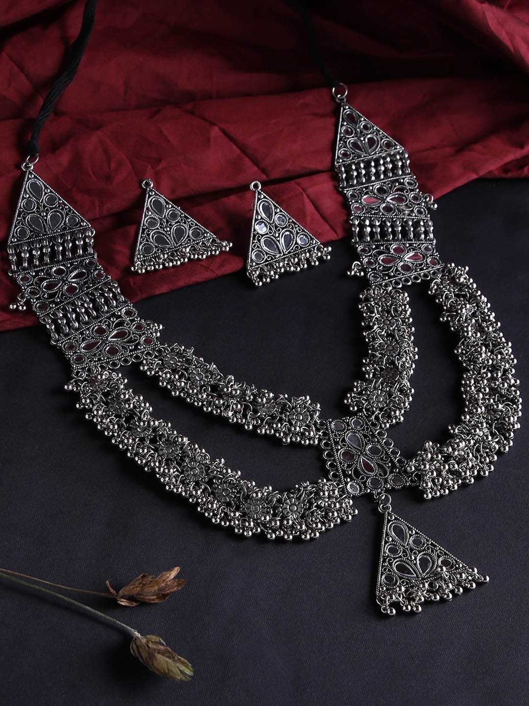 

justpeachy Oxidised Silver-Plated Mirror-Studded & Beads Jewellery Set