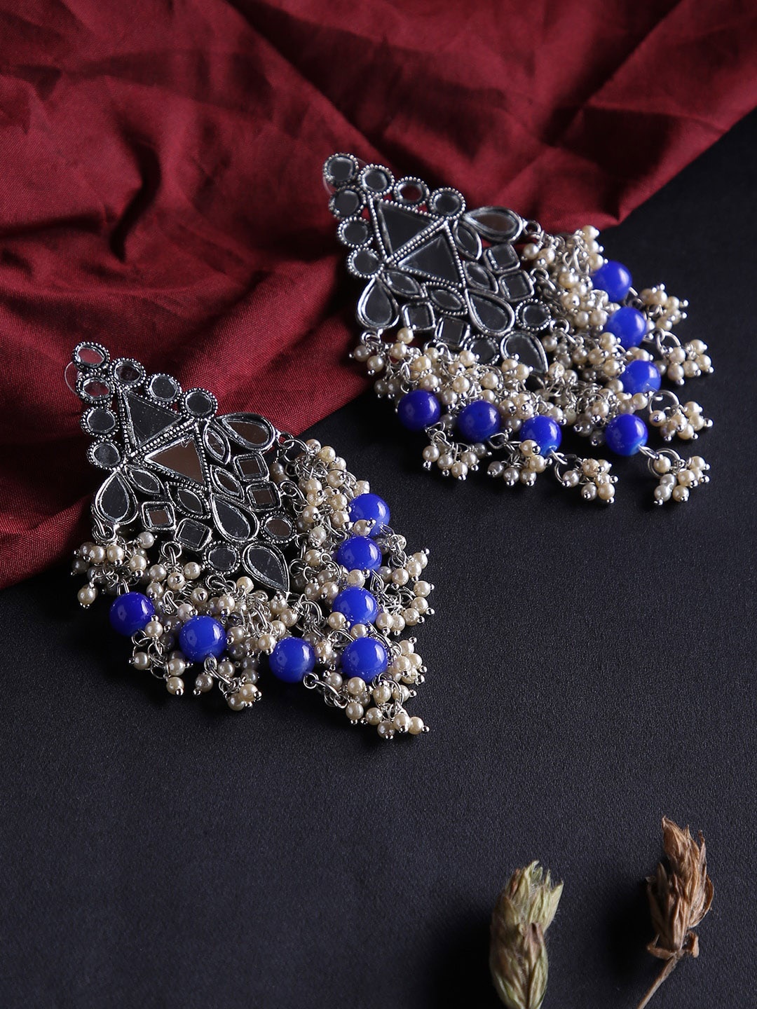 

justpeachy Blue Contemporary Drop Earrings