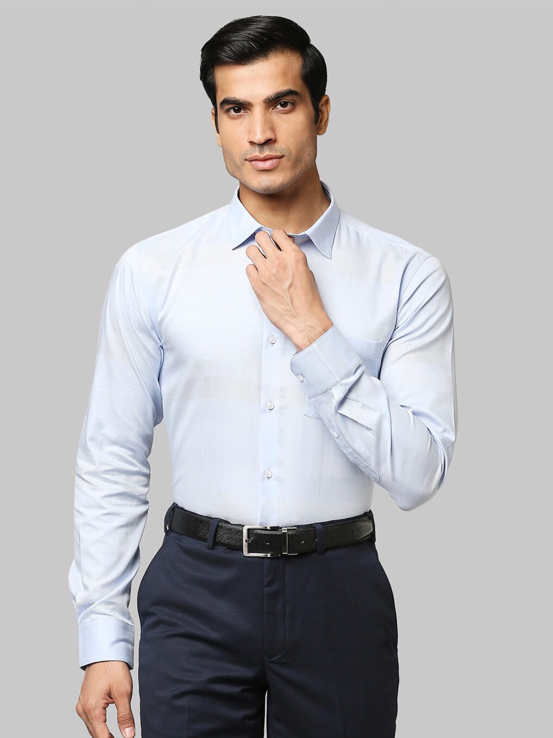 

Park Avenue Men Blue Slim Fit Formal Shirt