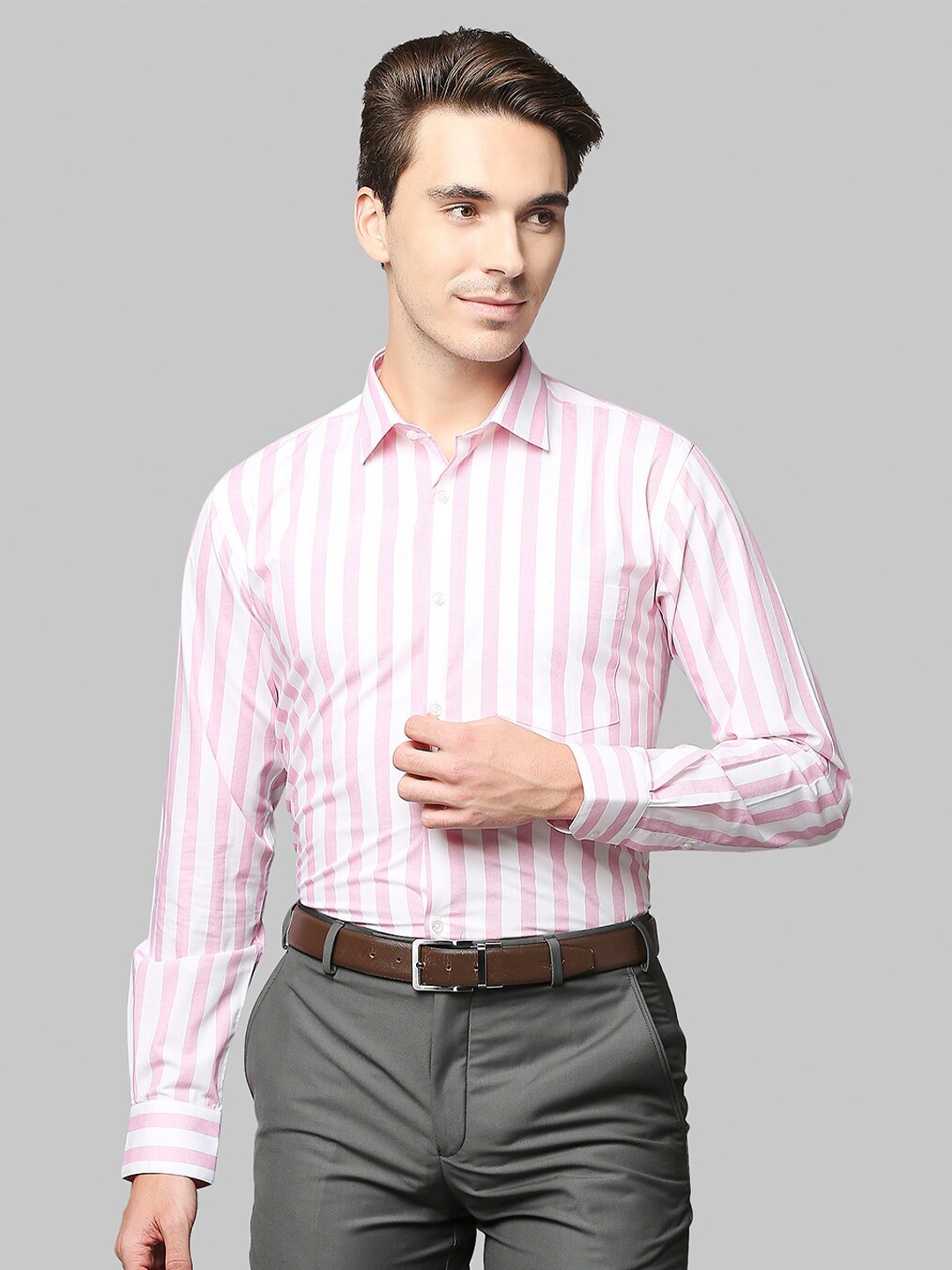 

Park Avenue Men Pink Slim Fit Striped Cotton Casual Shirt