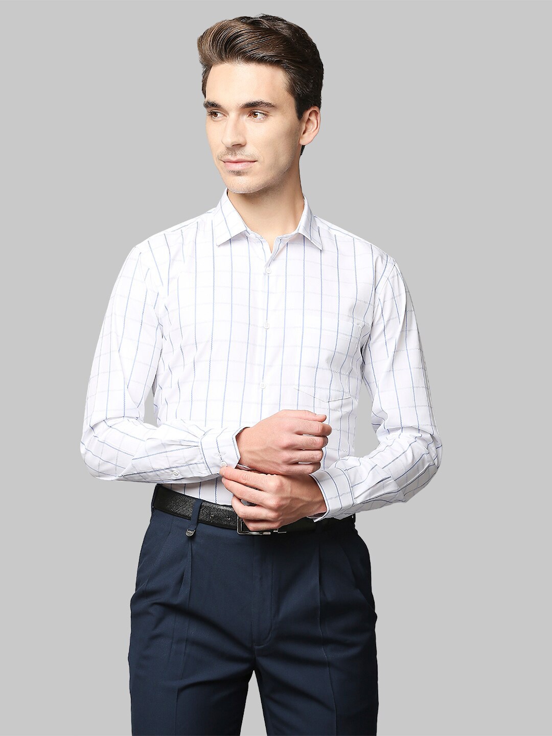 

Park Avenue Men White & Blue Slim Fit Checked Cotton Formal Shirt
