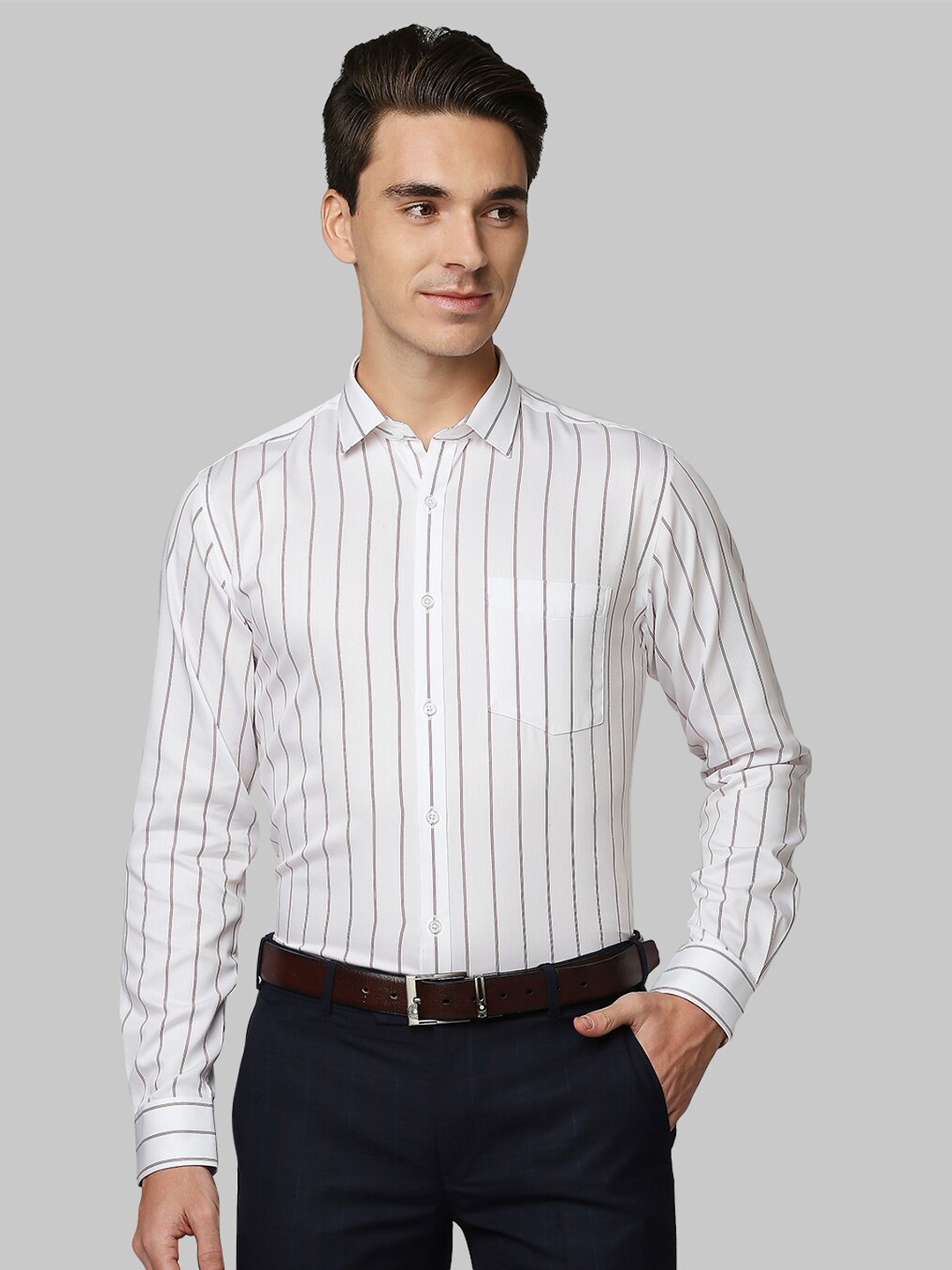 

Park Avenue Men White & Red Slim Fit Striped Formal Shirt