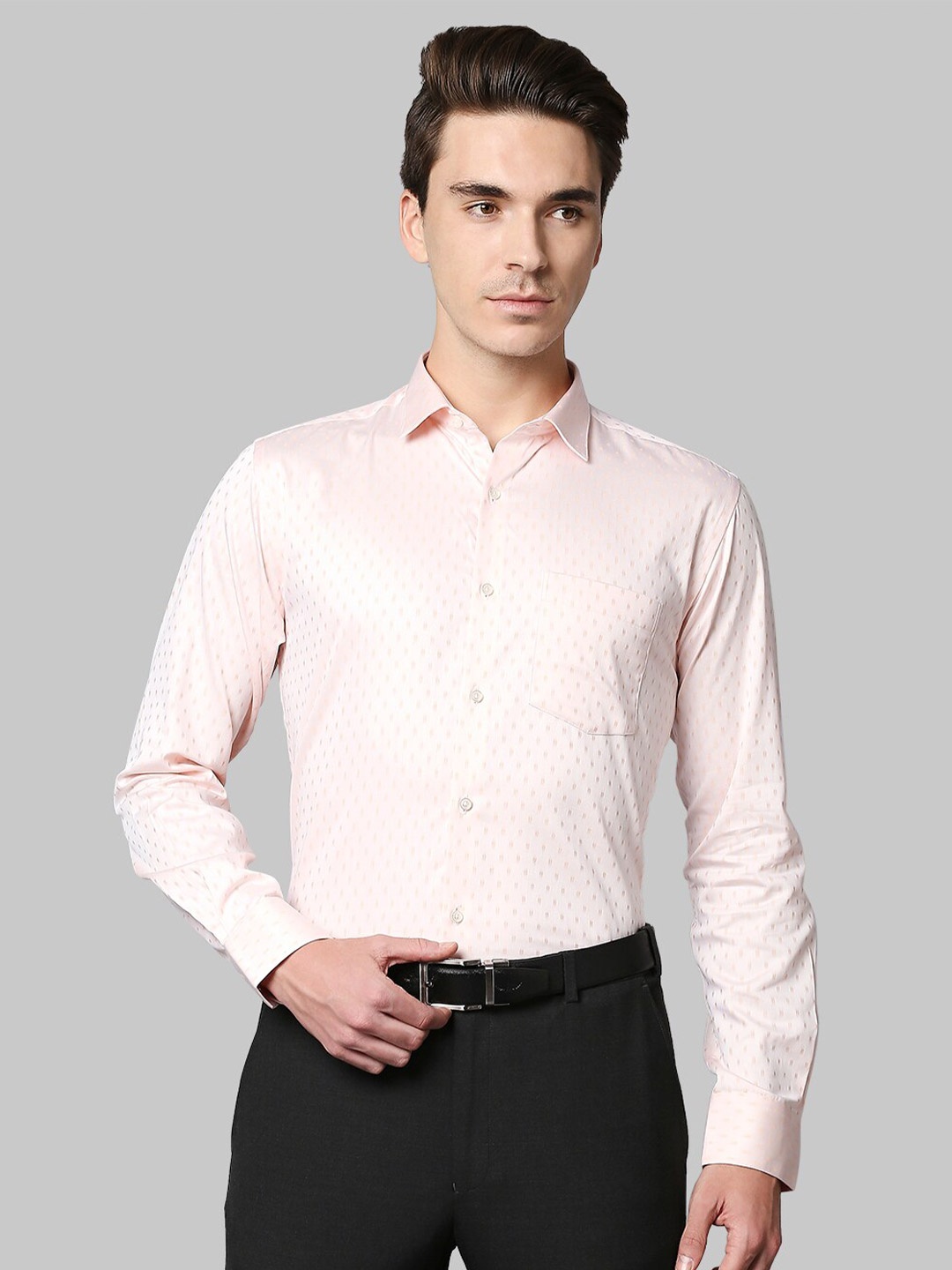 

Park Avenue Men Peach-Coloured Slim Fit Cotton Formal Shirt