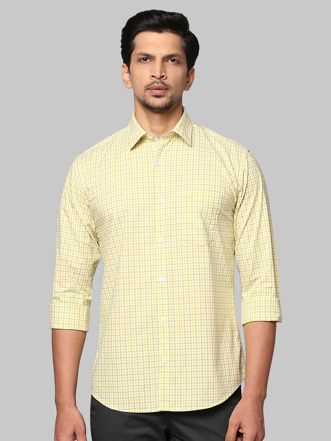 

Park Avenue Men Yellow Slim Fit Checked Cotton Casual Shirt