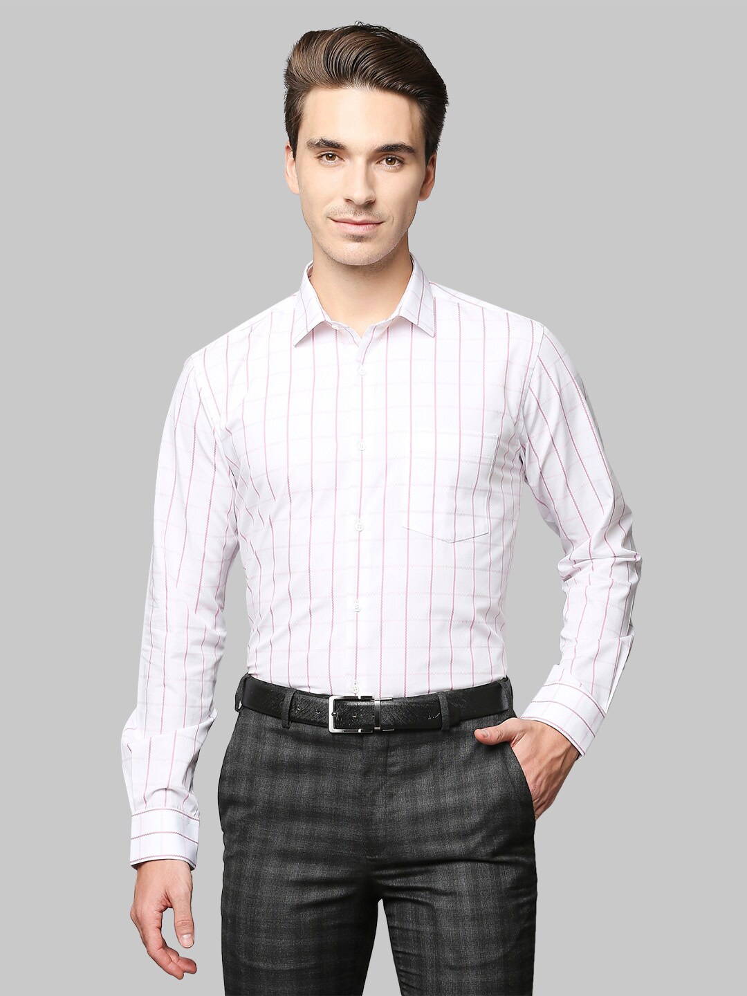 

Park Avenue Men White & Red Slim Fit Striped Formal Shirt