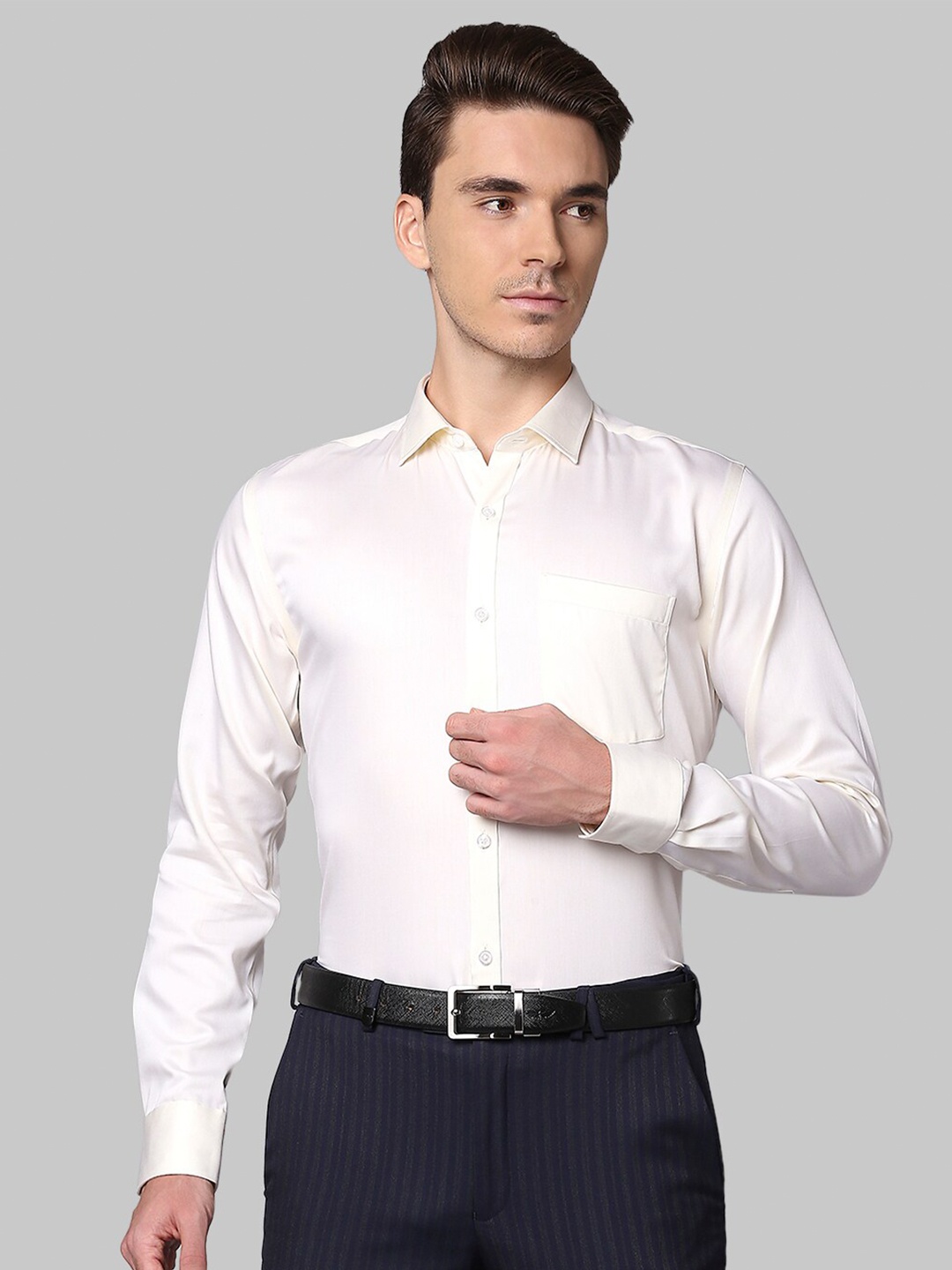 

Park Avenue Men Yellow Slim Fit Formal Shirt