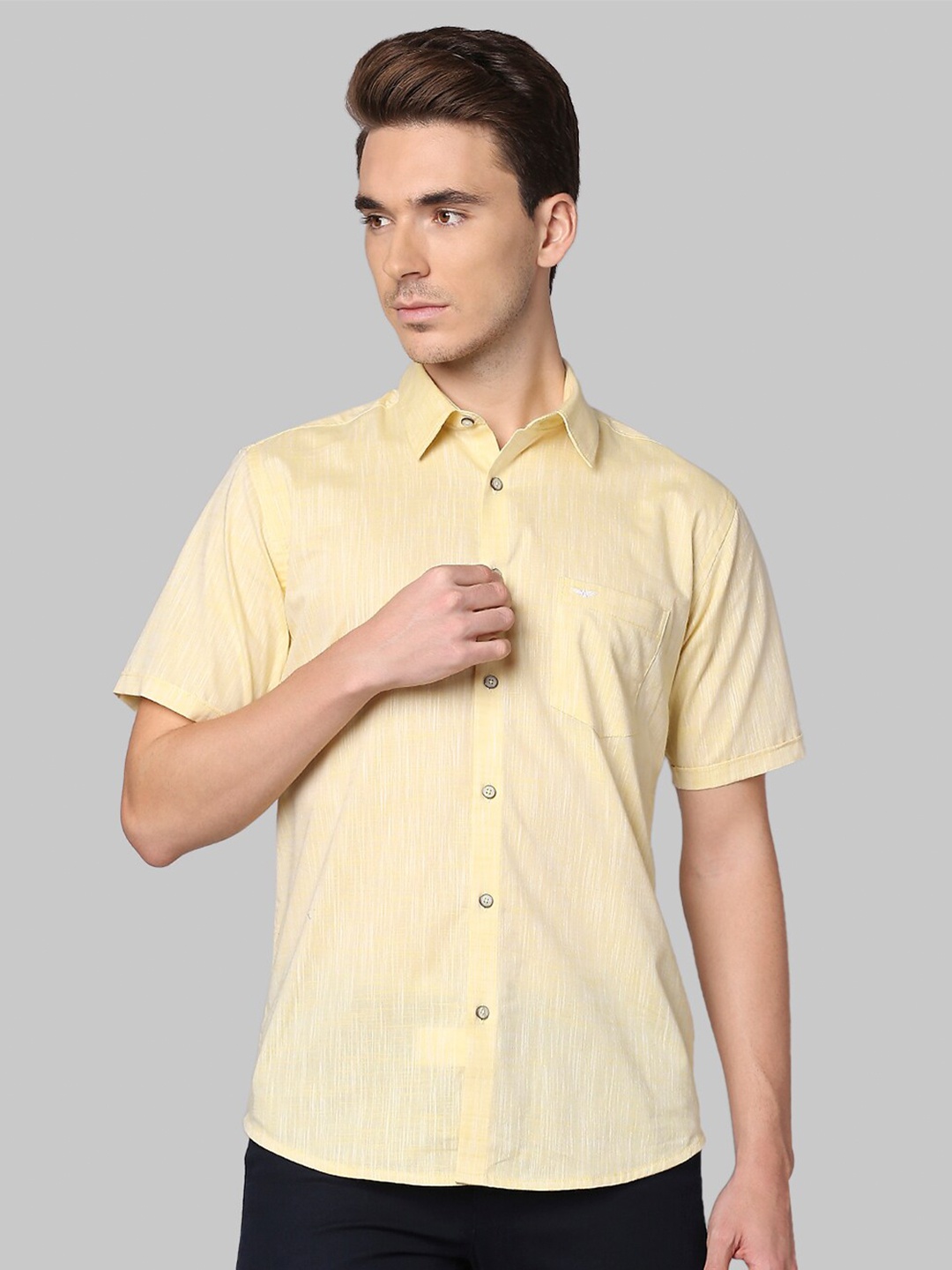 

Park Avenue Men Yellow Slim Fit Striped Casual Shirt