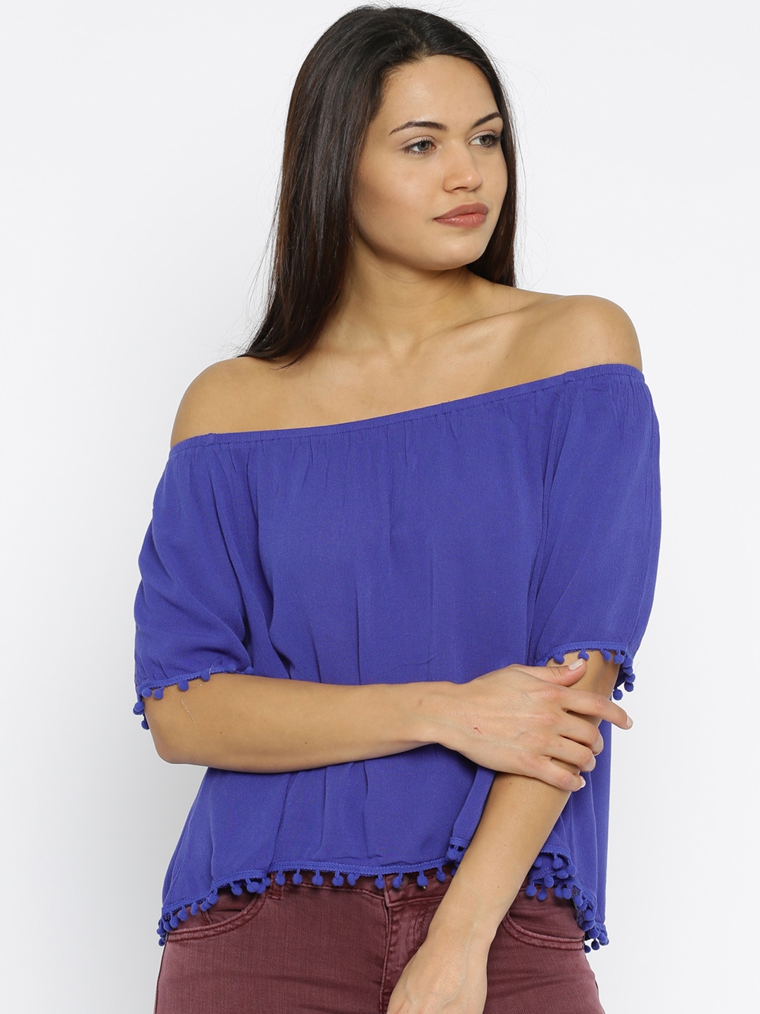 

Deal Jeans Blue Solid Off-Shoulder Top