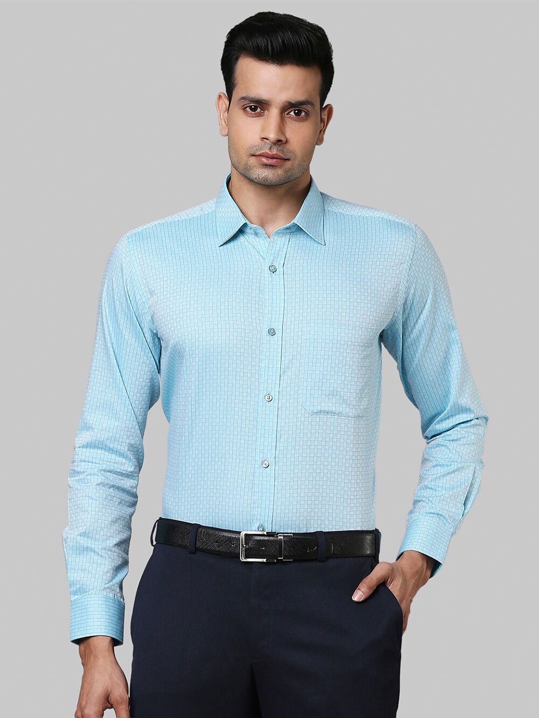 

Raymond Men Blue Regular Fit Checked Cotton Formal Shirt