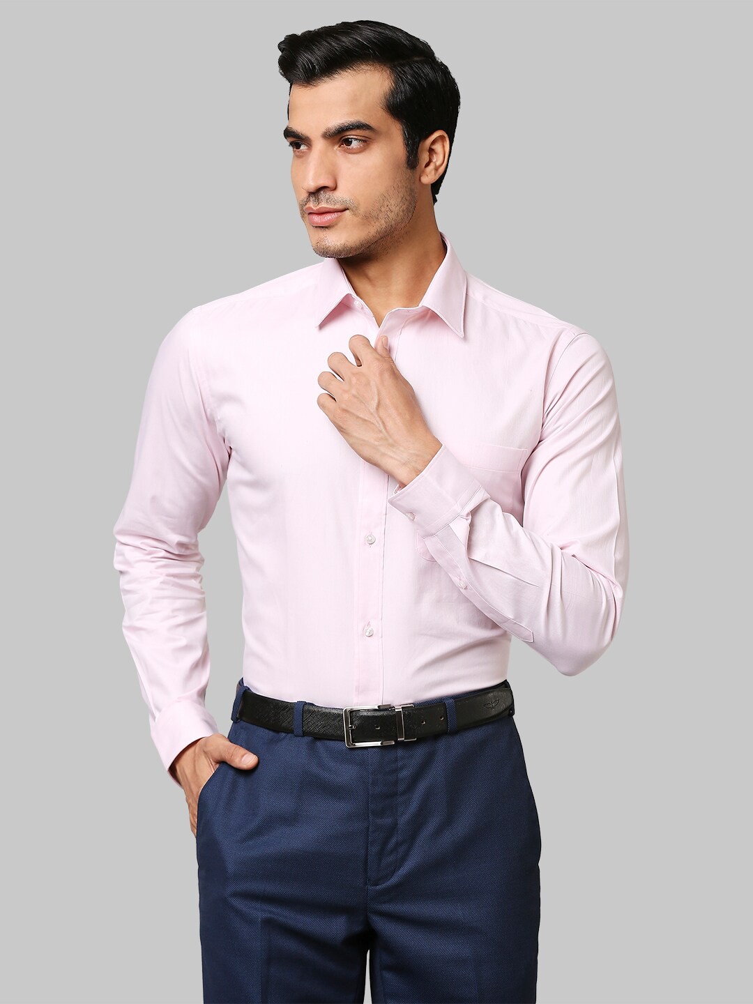 

Raymond Men Pink Slim Fit Cotton Formal Shirt