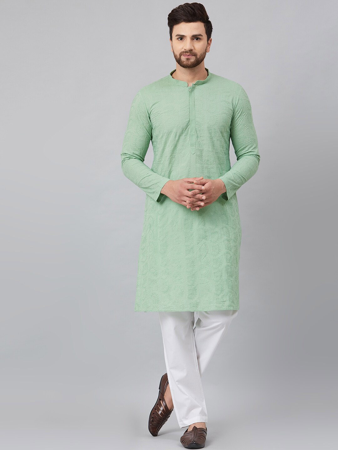 

See Designs Men Green Chikankari Embroidered Cotton Kurta