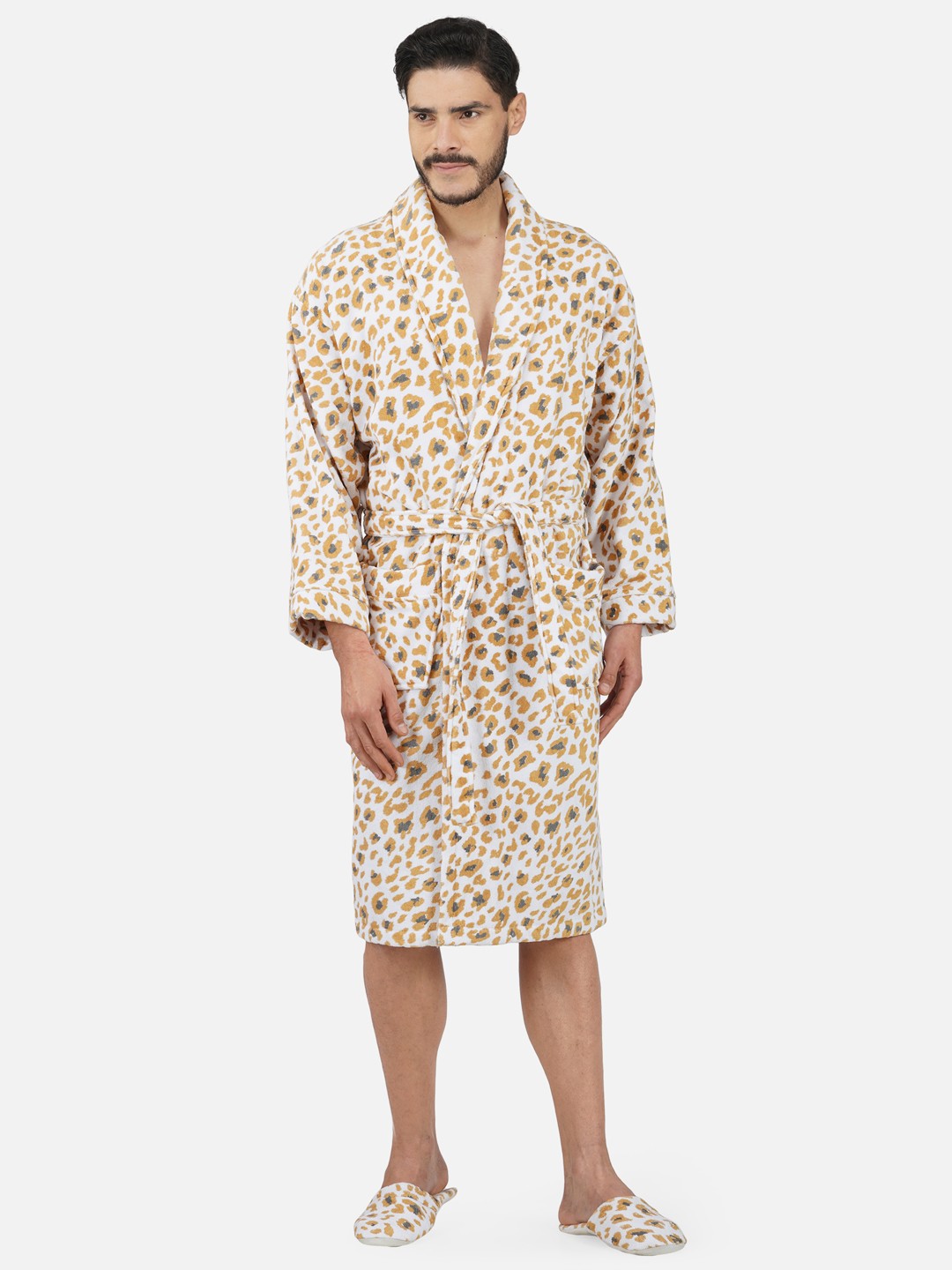 

RANGOLI Men Beige Printed 420GSM Cotton Bath Robe with Slipper
