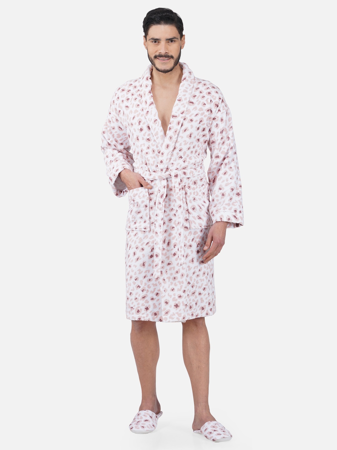 

RANGOLI Men Light Purple Solid Pure Cotton 450TC Bathrobe With A Pair Of Slippers