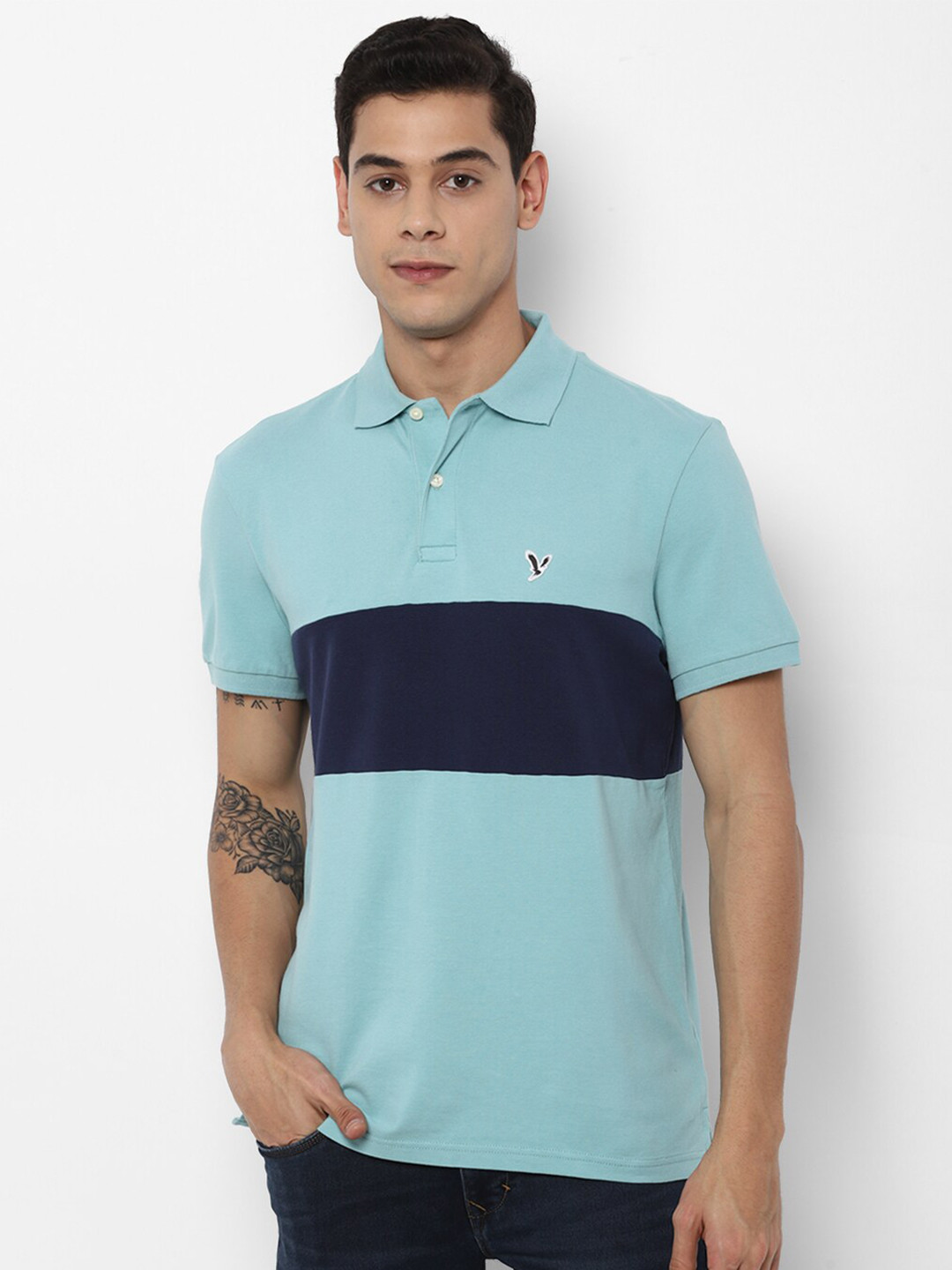 

AMERICAN EAGLE OUTFITTERS Men Blue Colourblocked Polo Collar T-shirt