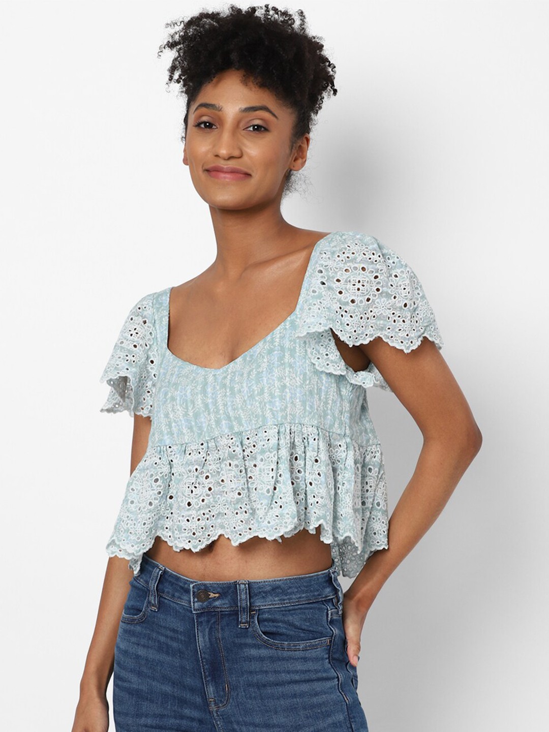 

AMERICAN EAGLE OUTFITTERS Blue & White Pure Cotton Schiffli Crop Top