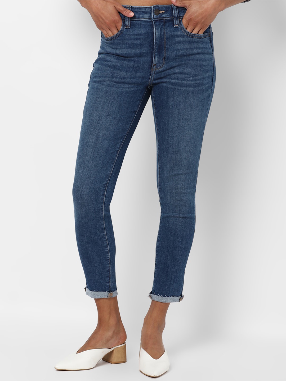 

AMERICAN EAGLE OUTFITTERS Women Blue Slim Fit Light Fade Crop Jeans