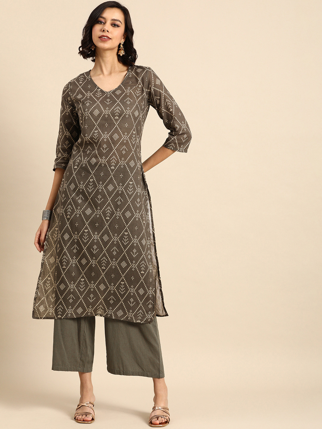 

Anouk Women Grey & White Printed Pure Cotton Kurta Set