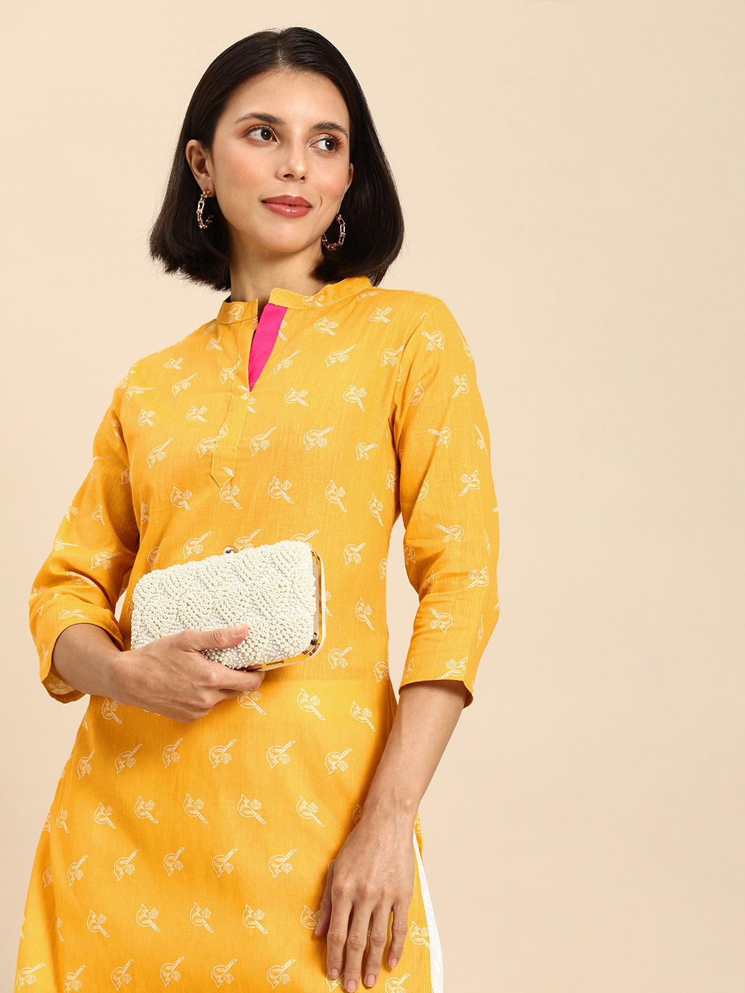 

Anouk Women Yellow & White Ethnic Motifs Print Mandarin Collar Pure Cotton Straight Kurta