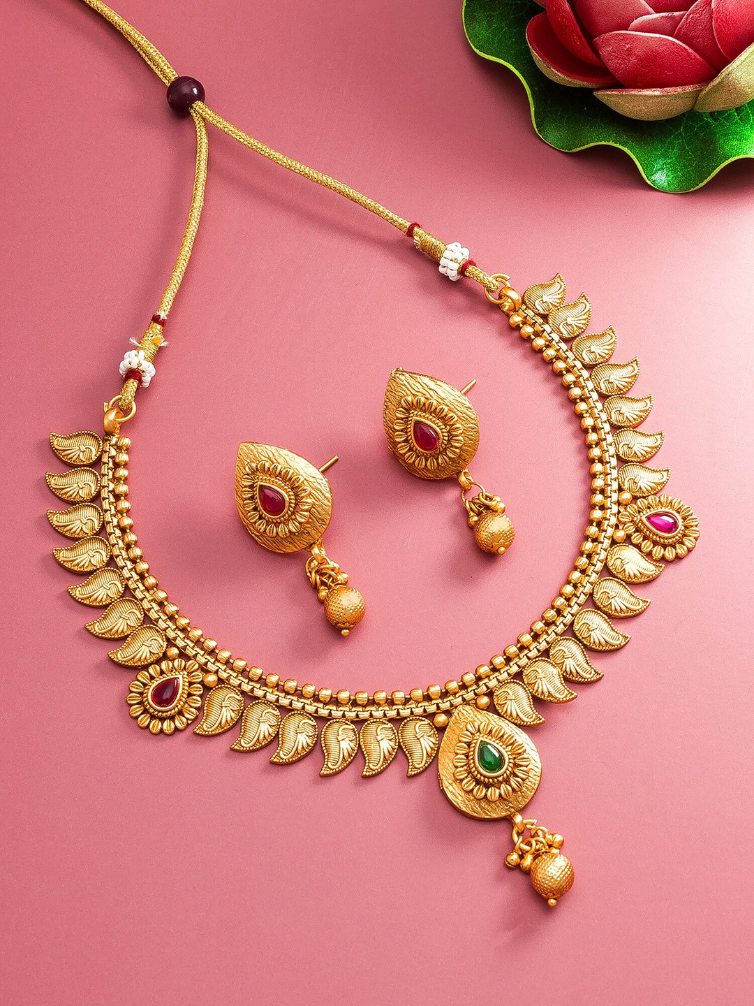 

aadita Gold Plated Choker Jewellery Set
