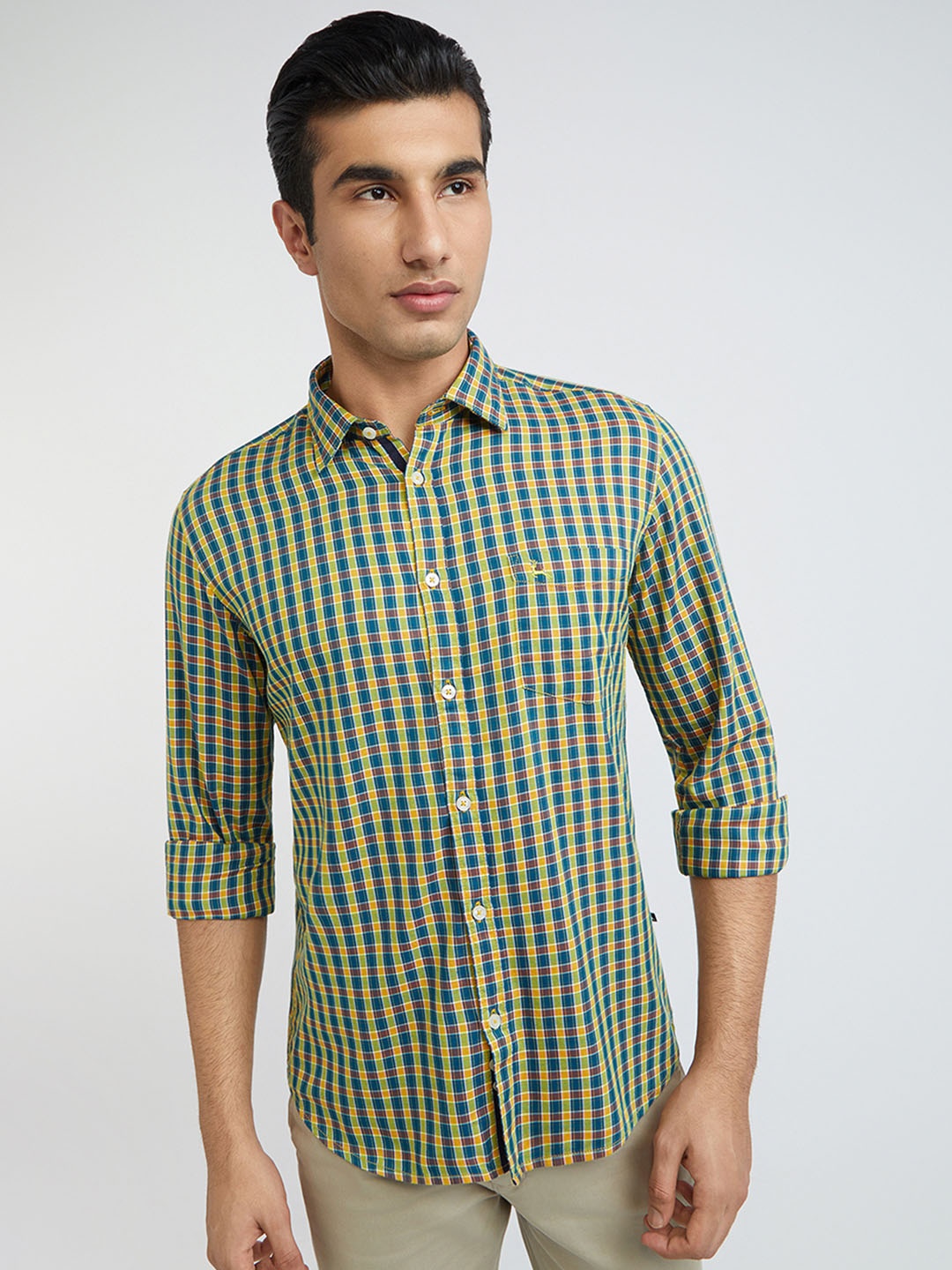 

Parx Men Green Slim Fit Checked Casual Shirt