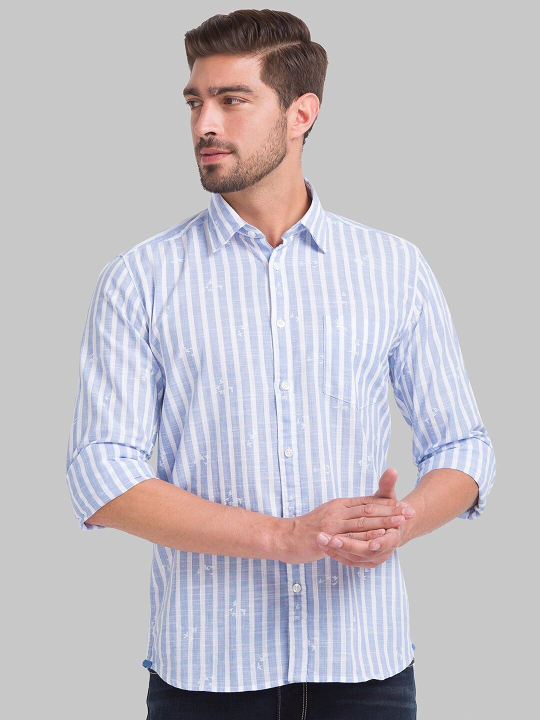 

Parx Men Blue & White Cotton Slim Fit Striped Casual Shirt