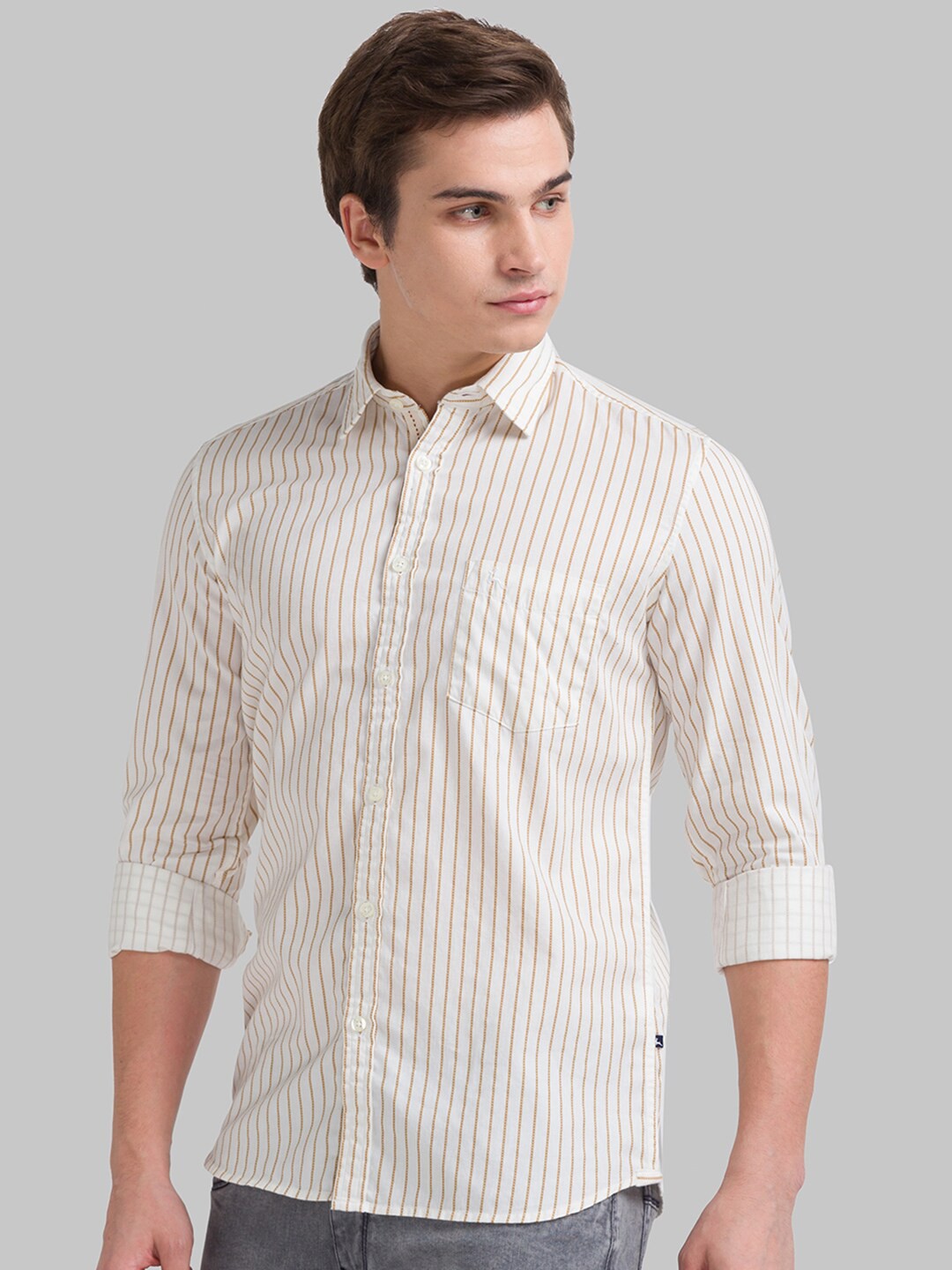 

Parx Men Beige Slim Fit Striped Casual Cotton Shirt