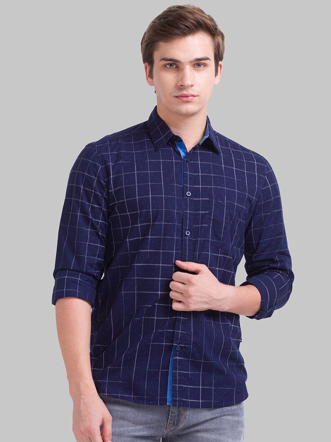 

Parx Men Navy Blue Slim Fit Windowpane Checked Casual Shirt