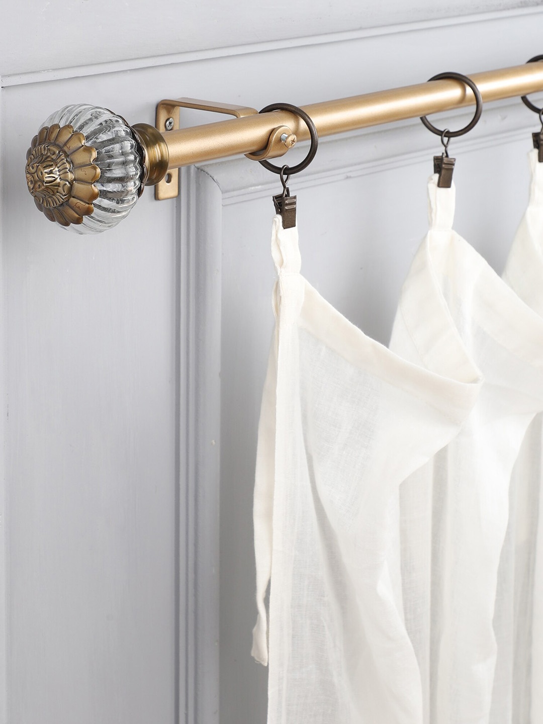 

The Decor Mart Gold-Toned & White Extendable Curtain Rod With Finial