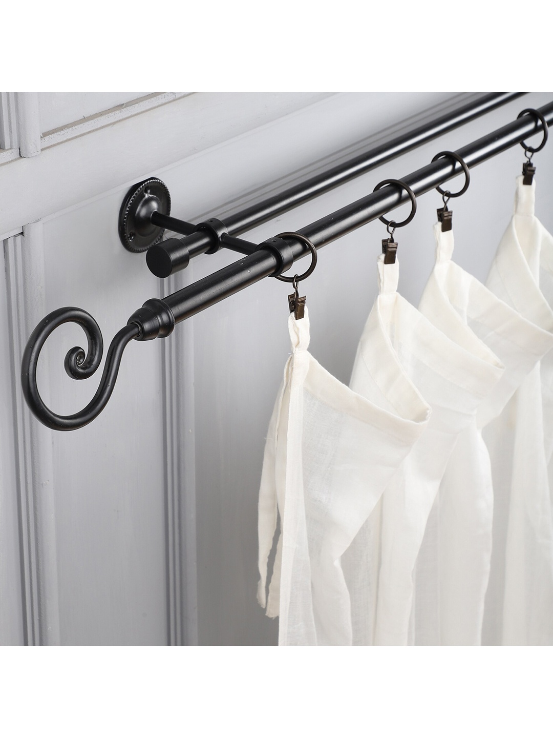 

The Decor Mart Black Solid Curtain Rods With Brackets