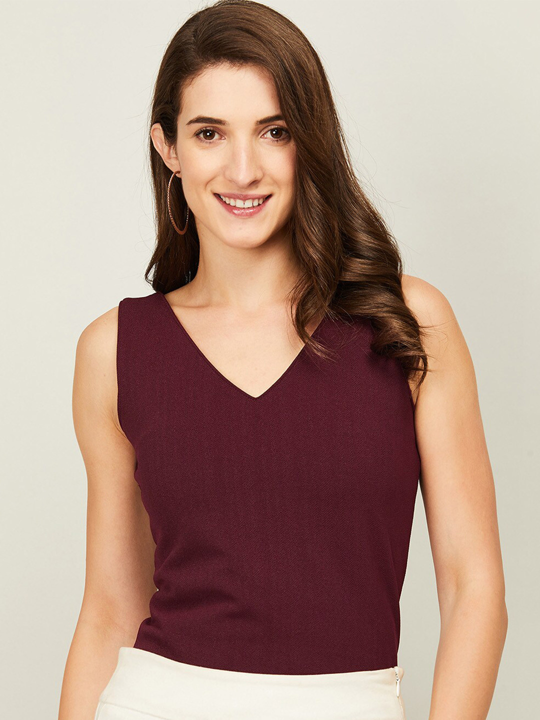 

CODE by Lifestyle Women Burgundy Solid V-Neck Top