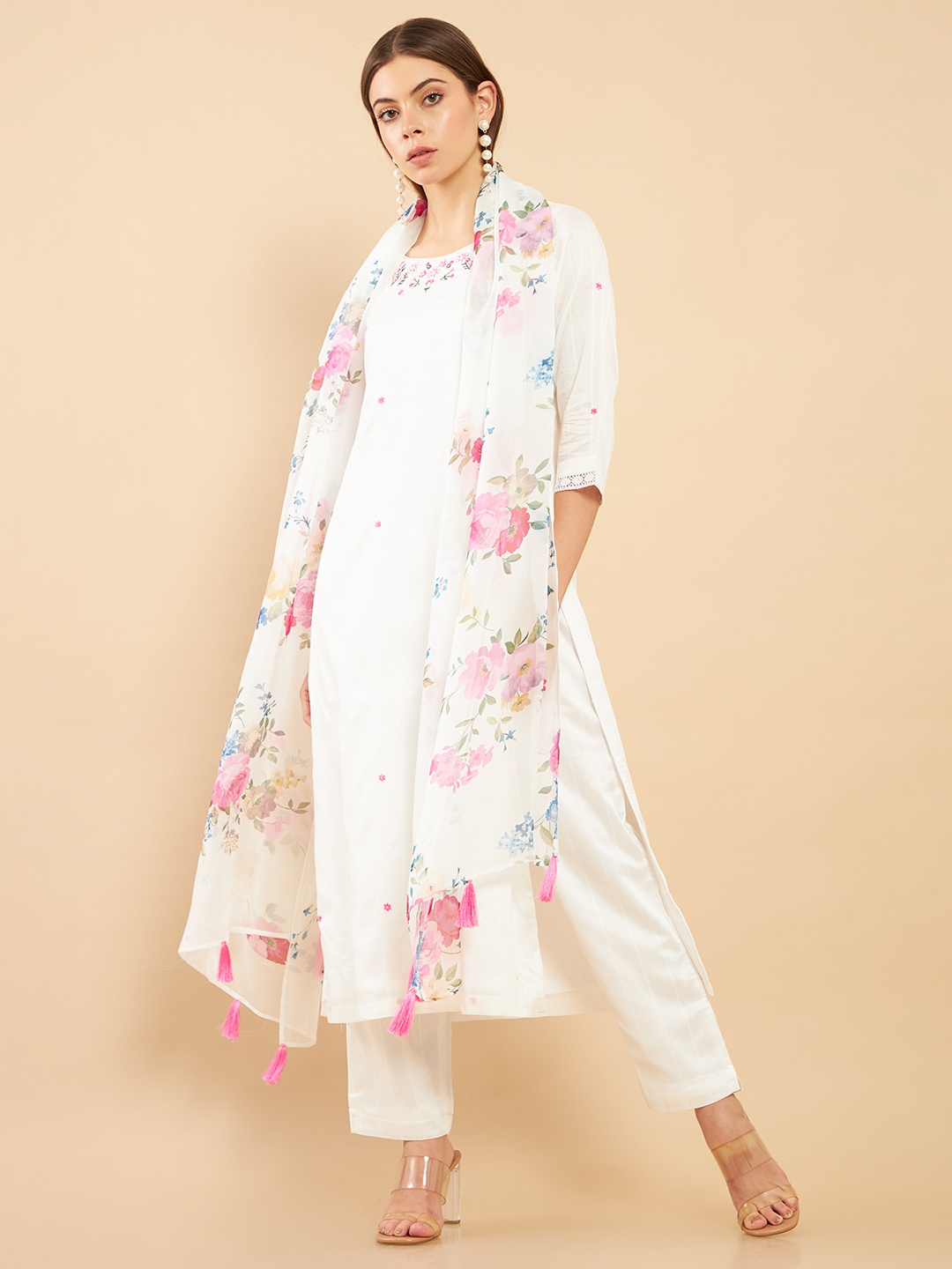 

Soch Women Beige & Pink Floral Embroidered Pure Silk Kurta With Trousers & Dupatta