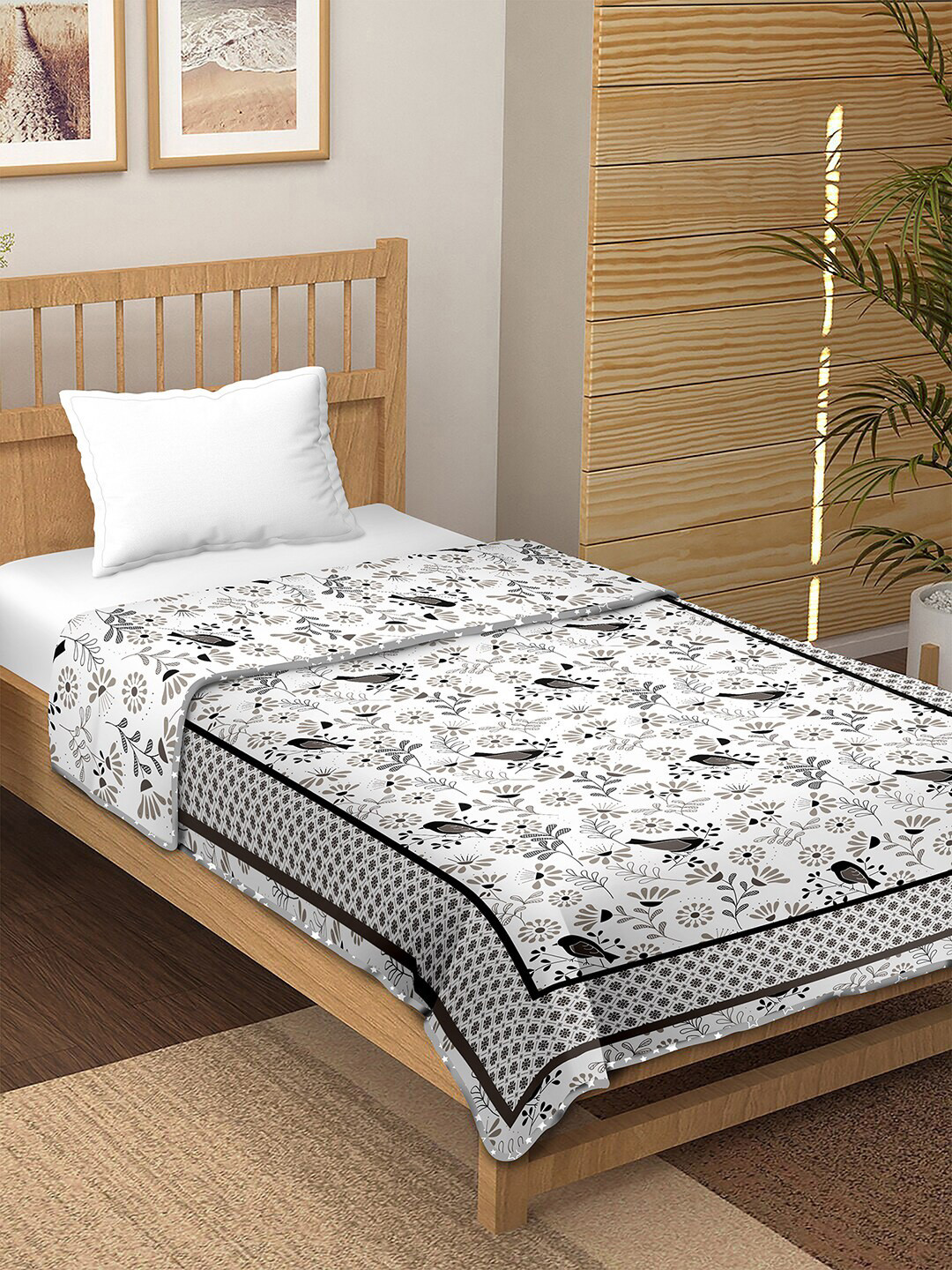 

BELLA CASA Grey Printed AC Room 150 GSM Reversible Single Bed Dohar