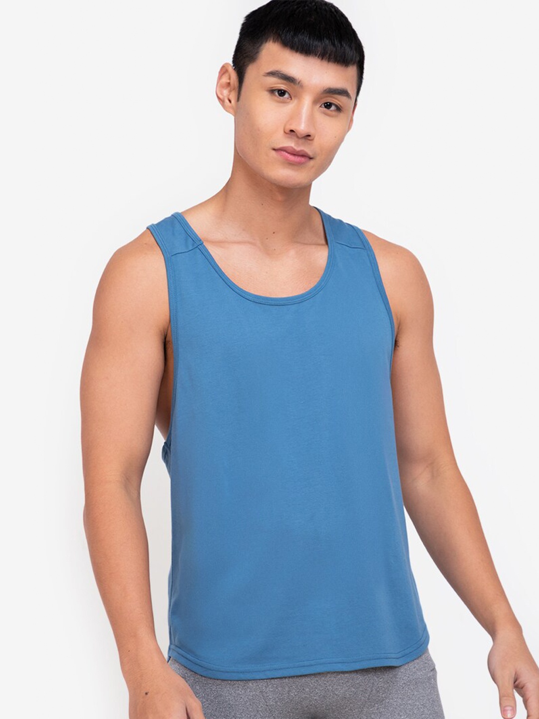 

ZALORA ACTIVE Men Blue Sleeveless Racer Back Tank T-shirt